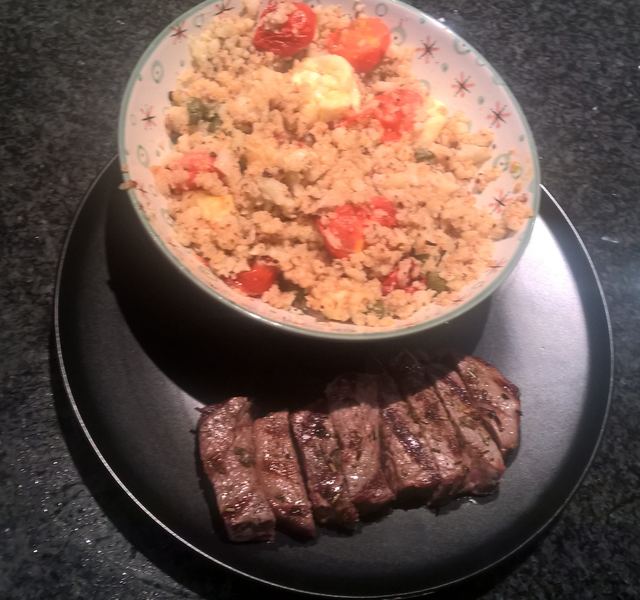 Cheesy cauliflower bowl with beef