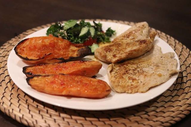 Baked sweet spuds with zesty turkey steaks